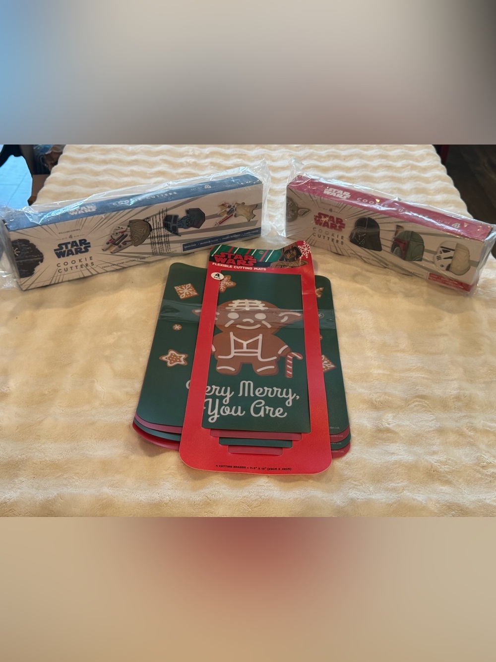 NEW Star Wars Cookie Baking Set 8 Cutters and 4 Cutting Mats